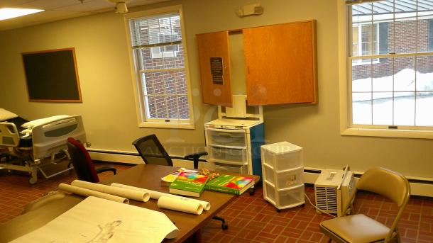 CONFERENCE ROOM WITH FURNTURE! - Image 5 of 8