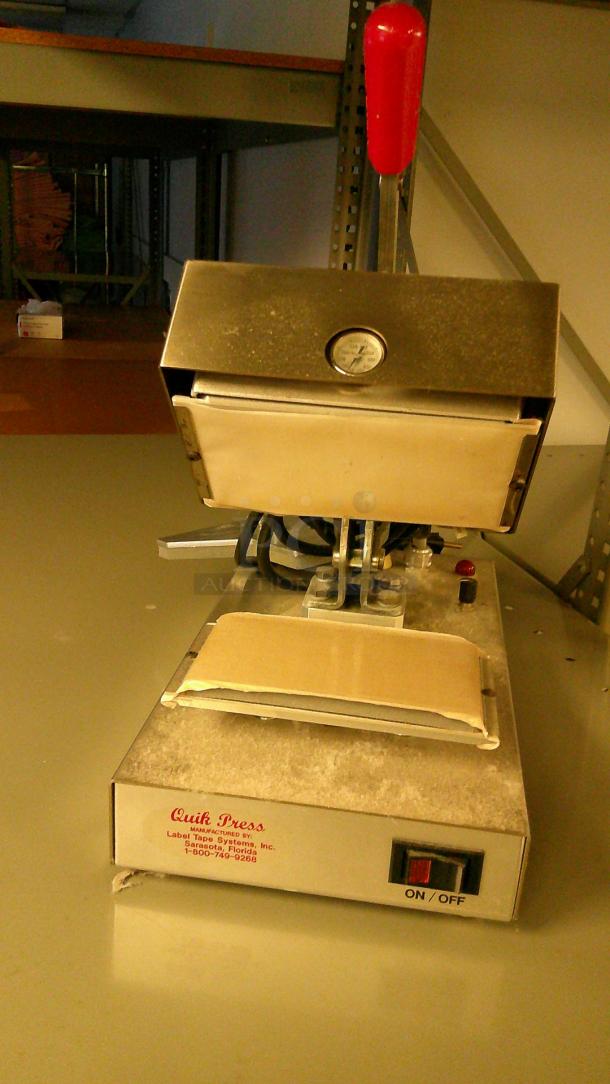 SUPPLY ROOM! - Image 5 of 15