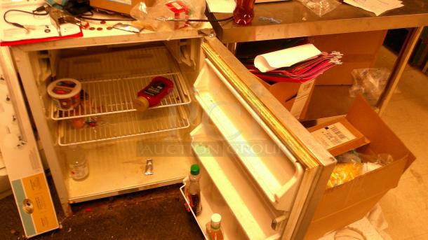 MAINTENANCE ROOM FULL OF TREASURES! - Image 18 of 18