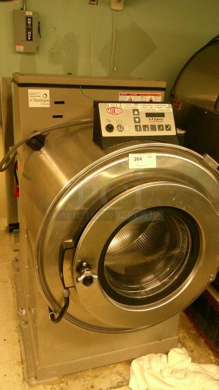 MILNOR 264 COMMERCIAL WASHER-EXTRACTOR!
BUYER MUST REMOVE ON PICKUP DAY.