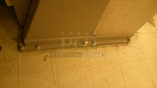 MILNOR 264 COMMERCIAL WASHER-EXTRACTOR!
BUYER MUST REMOVE ON PICKUP DAY. - Image 3 of 4
