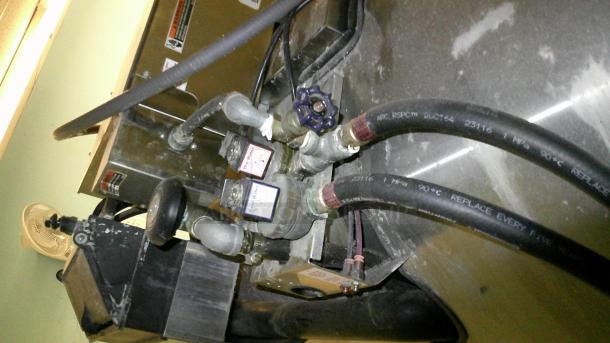 UNIMAC UWC100 COMMERCIAL WASHER EXTRACTOR
BUYER MUST REMOVE ON PICKUP DAY. - Image 3 of 3