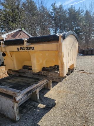 FISHER 8' POLY CASTER SALT/SANDER!