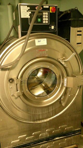 UNIMAC UWC100 COMMERCIAL WASHER EXTRACTOR
BUYER MUST REMOVE ON PICKUP DAY.