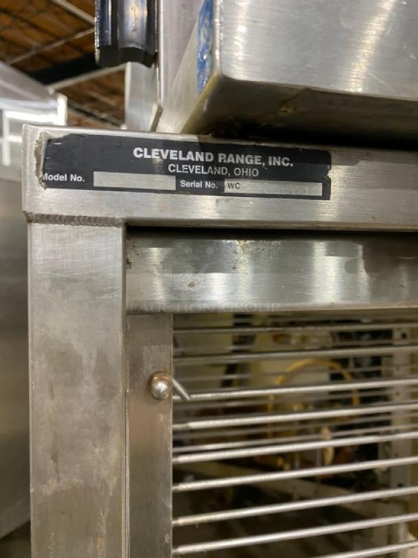 Blodgett Commercial Stainless Steel Electric Powered Half Size Countertop 3-Pan Convection Steamer! With Built In Pan Holding Rack! Model: SN-3E SN: 071307S9011-3327! 208V! With Cleveland Range Heavy-Duty Single Shelf Equipment Stand! On Legs! - Image 7 of 7