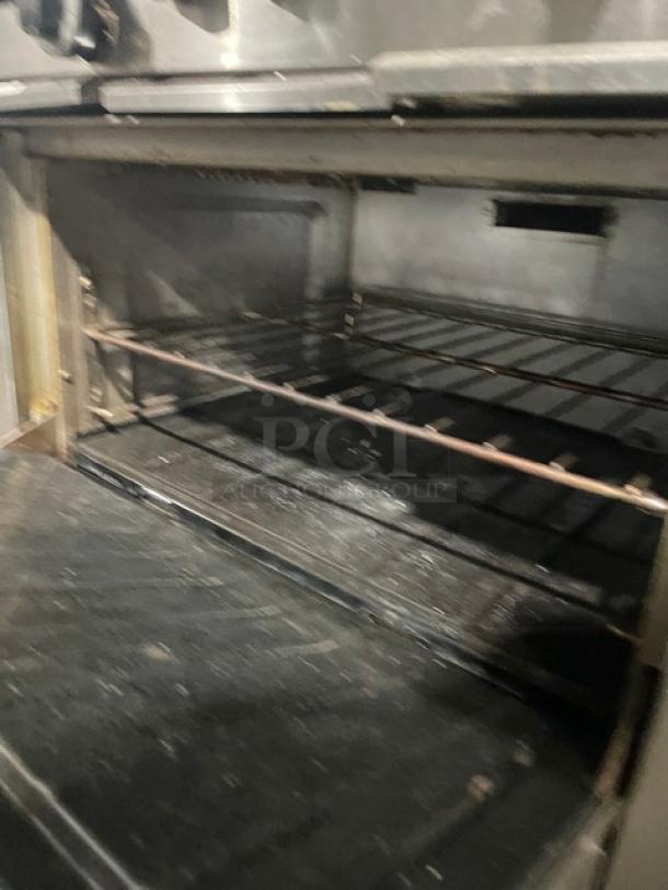 SunFire Commercial Stainless Steel Natural Gas Powered 6 Burner Range/Oven Combo! With Back Splash & Overhead Salamander Shelf! With Wire Oven Rack! Model: X36-6R! On Casters! - Image 6 of 7