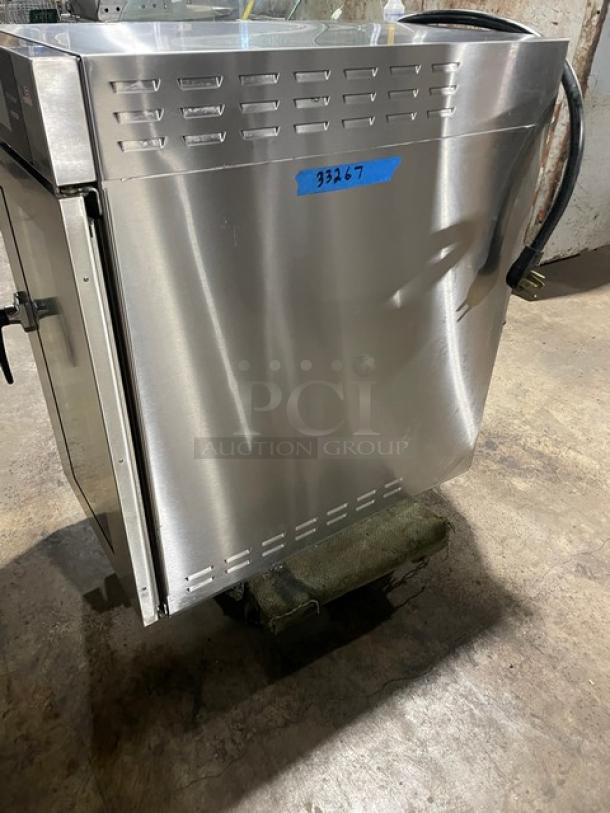 Alto-Shaam! 2020 Late Model! Vector Series Commercial Stainless Steel Electric Powered Half Size Multi-Cook Oven! With 4 Individual Cooking Chambers! With Wire Oven Racks! Model: VMC-H4H SN: 2800409-000! 208-240V 3 Phase! - Image 3 of 8