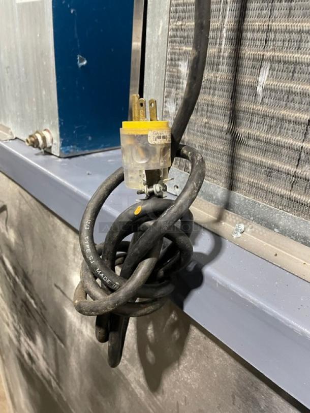 Hoshizaki Commercial Stainless Steel Double Flake-Style Ice Machine Heads! Model: F-1001MAJ/F-1001MWH SN: E00292F/C01284E! 115V/208-230V 1 Phase! On Follett Commercial Stainless Steel Full-Size Ice Bin! With Upper Sliding Doors & Heavy-Duty Power Hinge Lift-Up Style SmartGATE! - Image 9 of 10