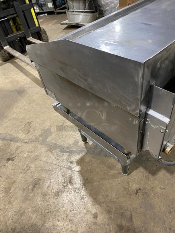 GREAT! Lang Commercial Stainless Steel Natural Gas Powered Countertop 48" Highly Polished Mirror Shine Flat Griddle! With Thermostatic Controls! Model: 148SC-NAT-SH SN: GT2481218A0011! 120V 1 Phase! On Single Shelf Equipment Stand! - Image 4 of 11
