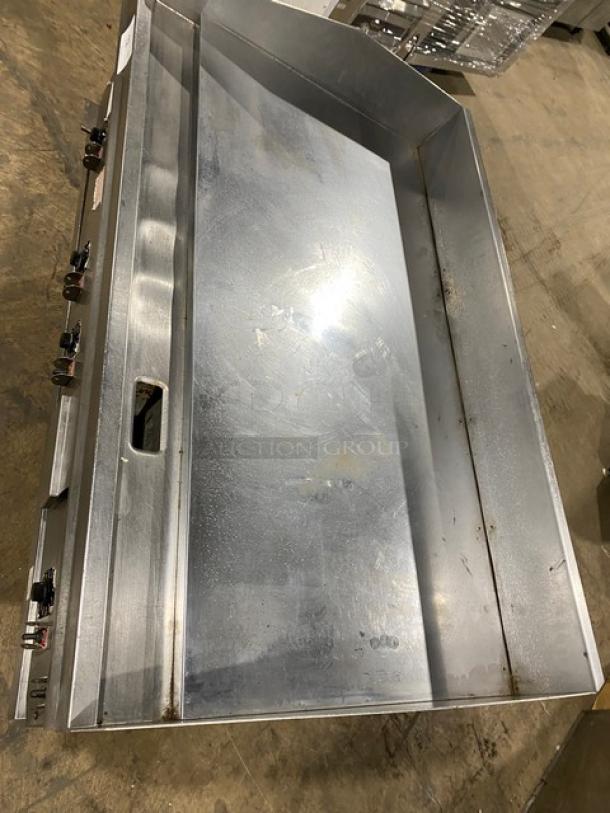 GREAT! Lang Commercial Stainless Steel Natural Gas Powered Countertop 48" Highly Polished Mirror Shine Flat Griddle! With Thermostatic Controls! Model: 148SC-NAT-SH SN: GT2481218A0011! 120V 1 Phase! On Single Shelf Equipment Stand! - Image 5 of 11