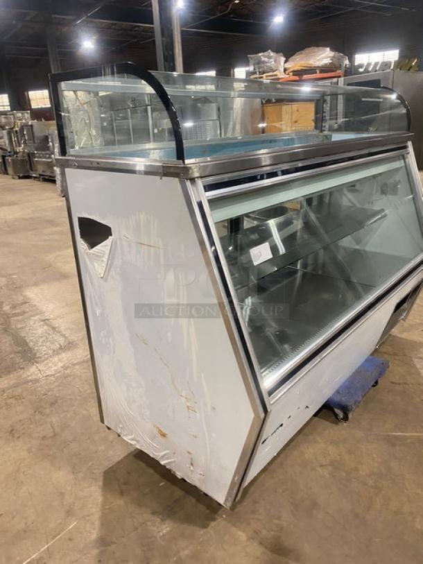 Leader 7/11 Style Commercial Slanted Glass Refrigerated Deli Meat Display Case! With Curved Glass Top Display! With Rear Storage Compartment & Sliding Glass Doors! With Adjustable Stainless Steel Shelf! Model: SDL72 S/C SN: PV05S3114! 115V 1 Phase! - Image 2 of 8