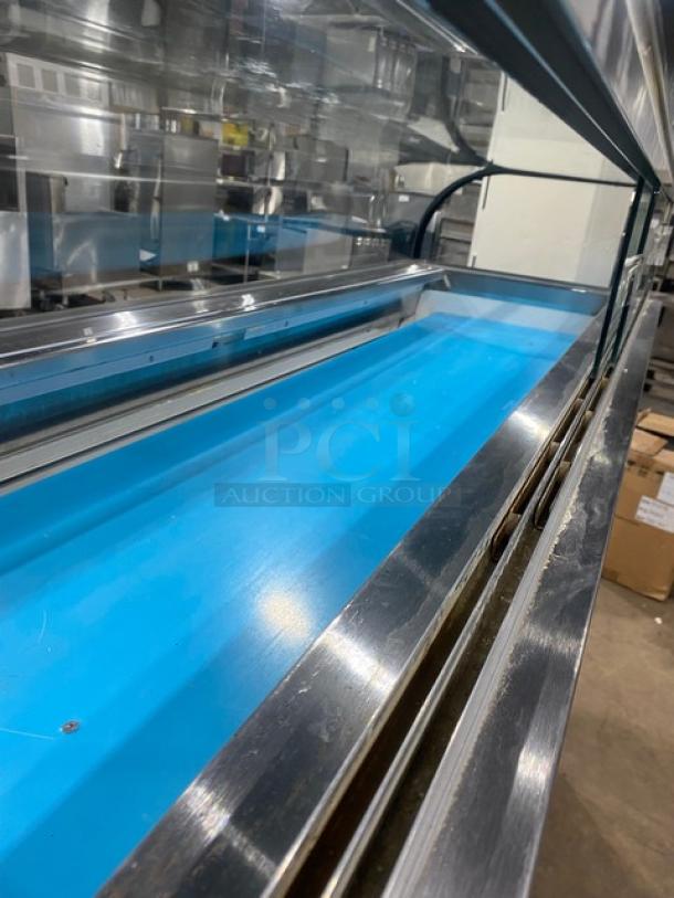 Leader 7/11 Style Commercial Slanted Glass Refrigerated Deli Meat Display Case! With Curved Glass Top Display! With Rear Storage Compartment & Sliding Glass Doors! With Adjustable Stainless Steel Shelf! Model: SDL72 S/C SN: PV05S3114! 115V 1 Phase! - Image 6 of 8