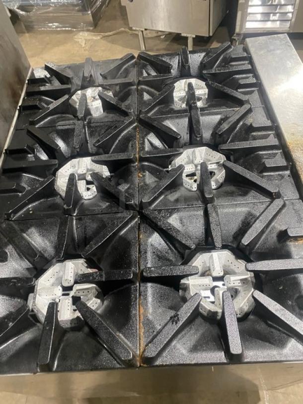 U.S. Range Commercial Stainless Steel Natural Gas Powered 6 Burner Range/Oven Combo! With Back Splash & Overhead Salamander Shelf! With Wire Oven Rack! On Casters! - Image 5 of 9