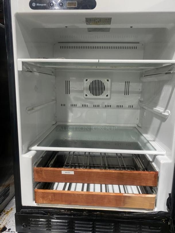 Monogram Commercial Single Door Refrigerated Countertop Beverage Center! Model: ZDBT240PABS SN: MT070441! 120V! - Image 5 of 8