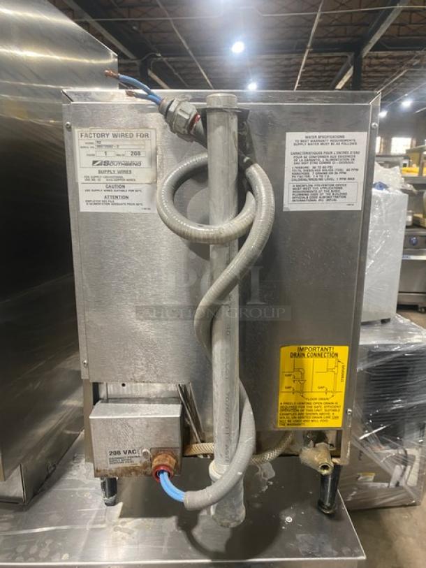 Southbend RapidSteam Series Commercial Stainless Steel Electric Powered Countertop Convection Steamer! With Built-In Pan Holding Rack! Model: R2 SN: 08G72562-2! 208V 1 Phase! On Legs! - Image 4 of 8