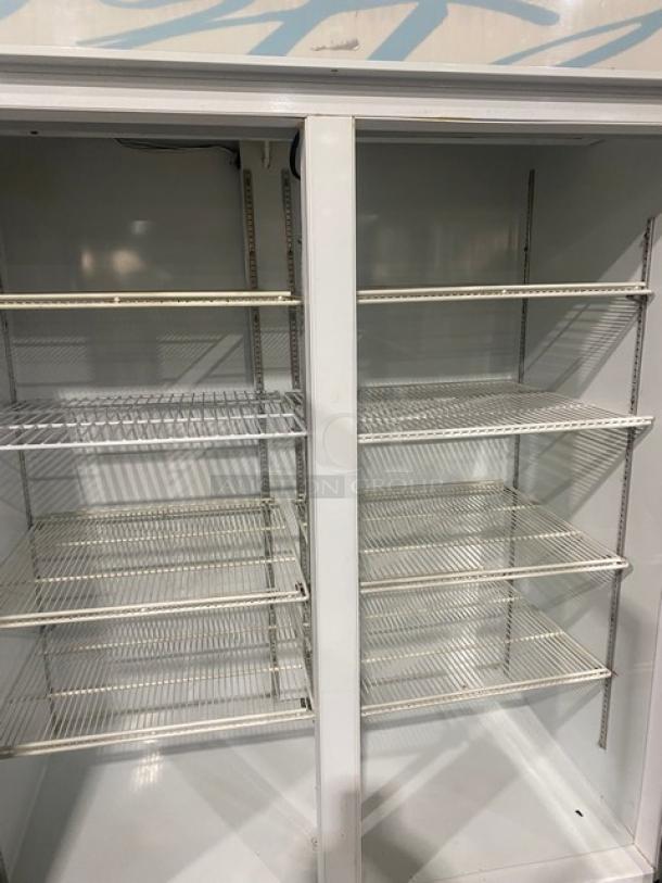 Beverage-Air Commercial White Double Glass Swing Door Reach In Merchandiser Refrigerator! With Poly Coated Wire Racks! Model: MT49-W SN: 6850056! 115V 1 Phase! - Image 5 of 9