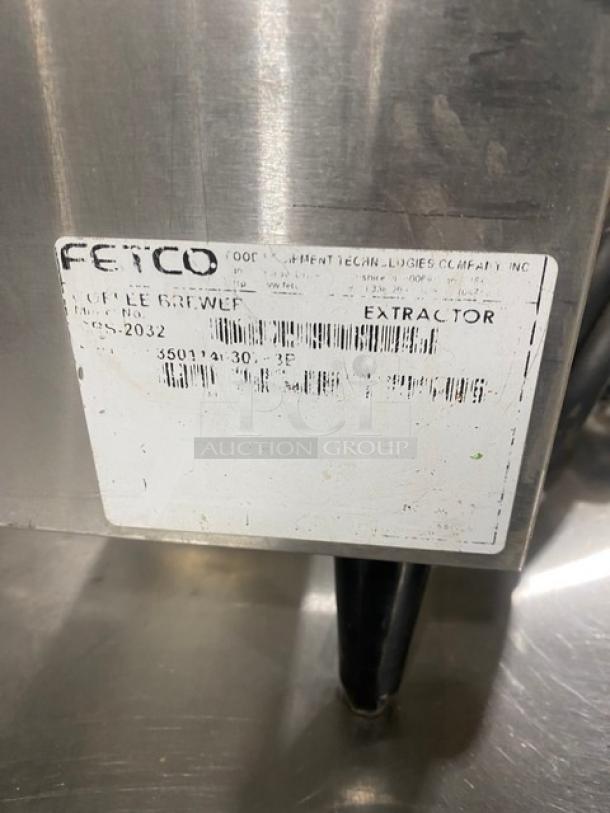 Fetco Extractor Series Commercial Stainless Steel Electric Powered Countertop Twin Coffee Brewer! With Brew Baskets! Model: CBS-2032! On Legs! - Image 5 of 8