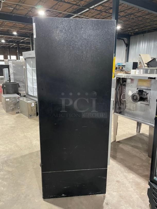 Master-Bilt Commercial Black 4-Tier Refrigerated Open Grab-N-Go Merchandiser Display Case! With Pull-Down Night Curtain! Model: BMOA-48 SN: 167086 OCC01! - Image 3 of 7