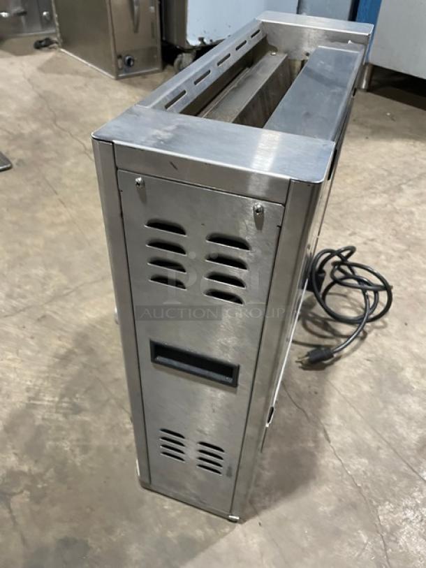 NICE! Prince Castle! Late Model! Commercial Stainless Steel Electric Powered Countertop Vertical Contact Toaster! Model: CTS-MCK SN: FMDK198800X! 120V! Working When Removed! - Image 4 of 9