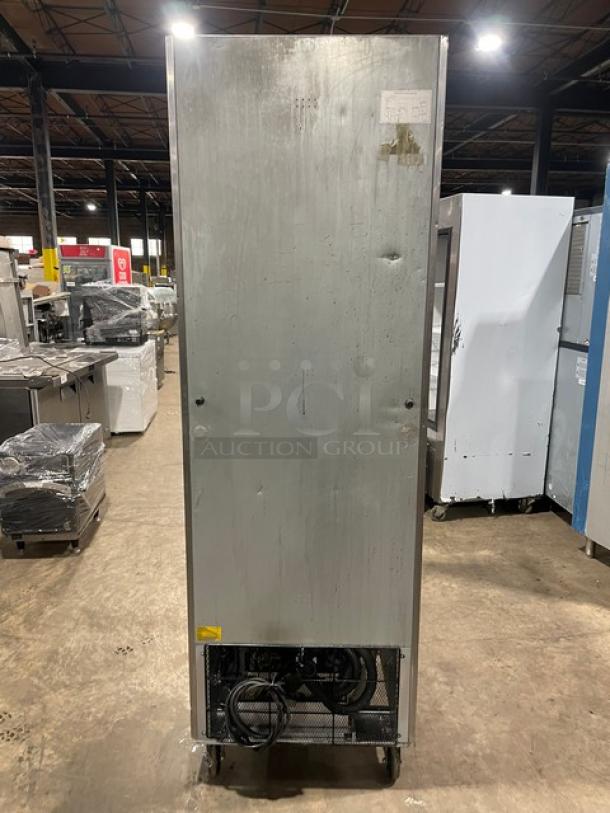 Entree Commercial Stainless Steel Solid Single Door Reach In Refrigerator! Energy Star Certified! With Poly Coated Wire Racks! Model: CR1-ES SN: 1804ENTH01632! 115V 1 Phase! On Casters! - Image 3 of 9