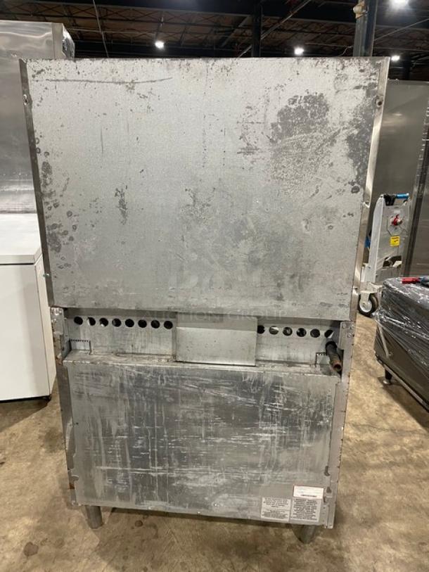 Venancio! 2021 Late Model! Commercial Stainless Steel Natural Gas Powered6 Burner Range/Oven Combo! With Back Splash! With Wired Oven Rack! Model: RCPRO36G-ST SN: 2572612109280373! On Legs! - Image 4 of 10