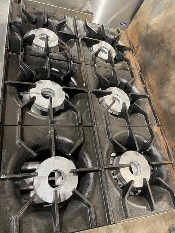 Venancio! 2021 Late Model! Commercial Stainless Steel Natural Gas Powered6 Burner Range/Oven Combo! With Back Splash! With Wired Oven Rack! Model: RCPRO36G-ST SN: 2572612109280373! On Legs! - Image 5 of 10