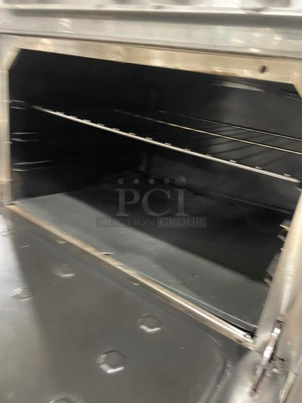 Venancio! 2021 Late Model! Commercial Stainless Steel Natural Gas Powered6 Burner Range/Oven Combo! With Back Splash! With Wired Oven Rack! Model: RCPRO36G-ST SN: 2572612109280373! On Legs! - Image 7 of 10