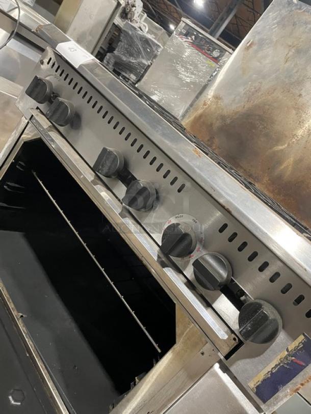Venancio! 2021 Late Model! Commercial Stainless Steel Natural Gas Powered6 Burner Range/Oven Combo! With Back Splash! With Wired Oven Rack! Model: RCPRO36G-ST SN: 2572612109280373! On Legs! - Image 8 of 10