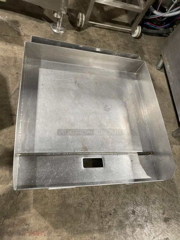 Eagle Group Red Hots Series Commercial Stainless Steel Countertop Flat Griddle! With Thermostatic Controls! With Back & Side Splash! On Legs! - Image 5 of 6