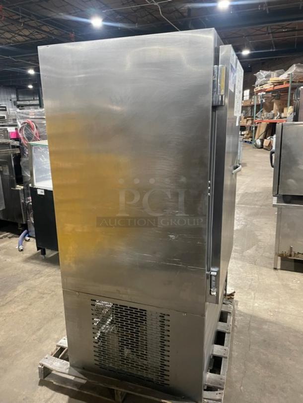 Traulsen Commercial Stainless Steel Left Hinged Self-Contained Reach In Blast Chiller! With On-Board Printer! With Built In Pan Holding Racks & 3 Food Probes! Model: TBC13 SN: T87914G17! 208-230/115V! - Image 2 of 9