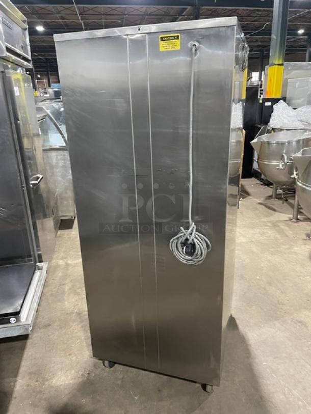 Carter-Hoffmann Commercial Stainless Steel Electric Powered Full Height Insulated Humidified Holding/Food Warming Cabinet! With Built-In Pan Holding Racks! Model: HWU14 SN: 385690-122004! 120V 1 Phase! On Casters! - Image 4 of 8