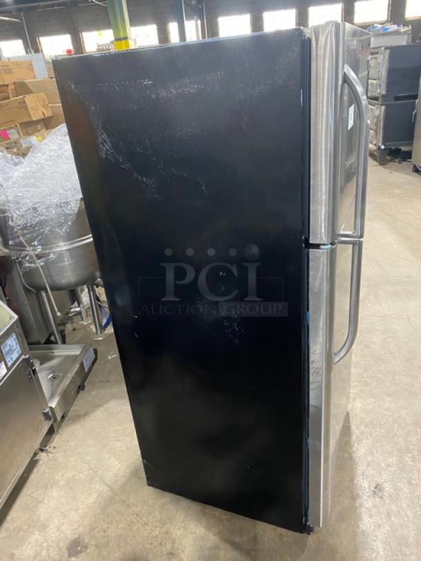 Frigidaire By Electrolux Commercial Stainless Steel Dual Section Reach In Refrigerator/Freezer Combo! With Clear Drawers & Adjustable Shelves! With Poly Coated Wire Rack! Model: FFTR1821QS3! 115V 1 Phase! - Image 4 of 7