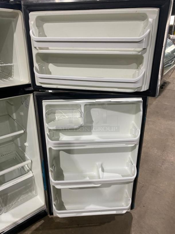 Frigidaire By Electrolux Commercial Stainless Steel Dual Section Reach In Refrigerator/Freezer Combo! With Clear Drawers & Adjustable Shelves! With Poly Coated Wire Rack! Model: FFTR1821QS3! 115V 1 Phase! - Image 5 of 7