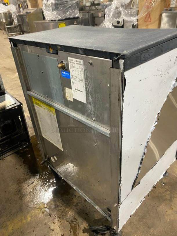 Scotsman Prodigy Series Commercial Stainless Steel Undercounter Air-Cooled Medium Cubed Ice Machine/Bin Combo! Energy Star Certified! With Top Sliding Lid! Model: CU2026MA-1A SN: 10061320010830! 115V 1 Phase! On Legs! - Image 4 of 9