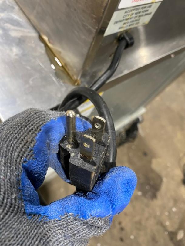 Wells Commercial Stainless Steel Electric Powered Narrow Countertop Single Warming Drawer! Model: RWN1 SN: DWN11221A0006! 120V! - Image 8 of 8