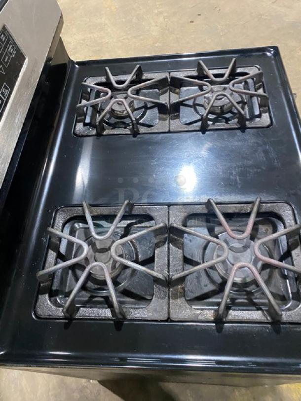 Amana Commercial Stainless Steel/Black Coated Natural Gas Powered 4 Burner Range/Oven Combo! With Wire Oven Racks! - Image 5 of 10