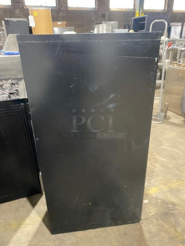 Staples Commercial Black Coated Free Standing 4-Drawer Filing Cabinet! With Retractable Pull-Out Drawers! - Image 3 of 5