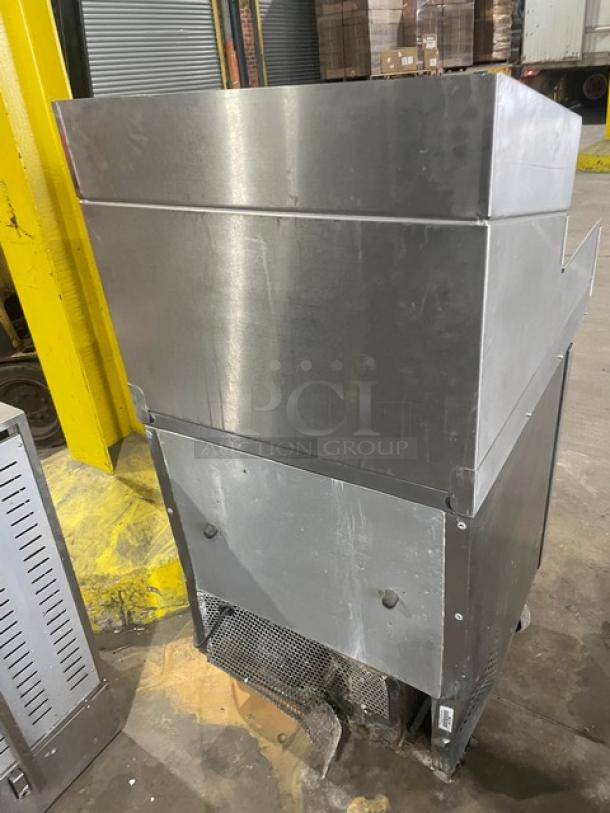 True Commercial Stainless Steel Single Door Refrigerated Bain Marie Style Mega Top Salad/Sandwich Prep Table! With Back & Side Splash! With Poly Coated Wire Rack! Model: TSSU-27-12M-B SN: 7286673! 115V 1 Phase! On Casters! - Image 3 of 9