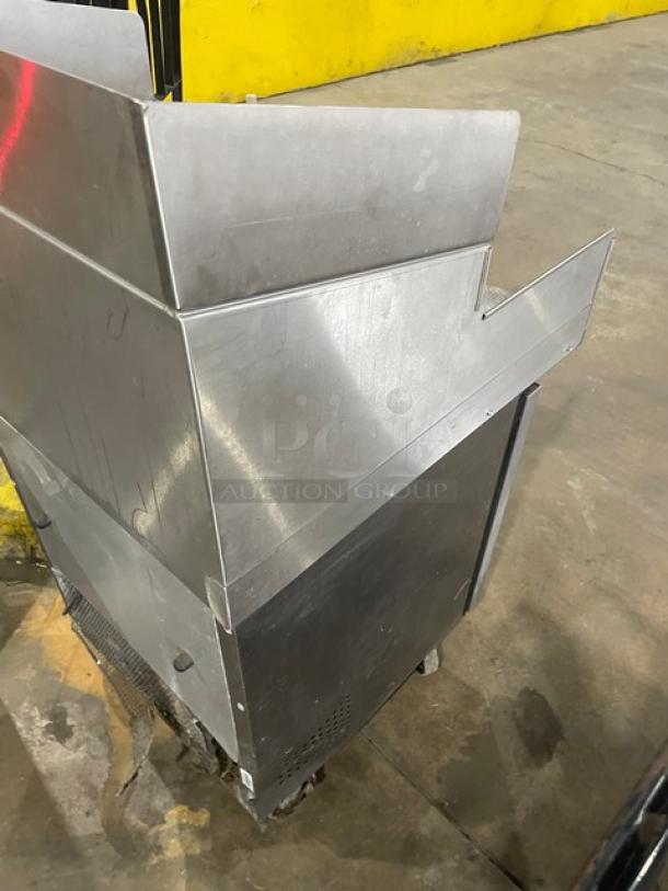 True Commercial Stainless Steel Single Door Refrigerated Bain Marie Style Mega Top Salad/Sandwich Prep Table! With Back & Side Splash! With Poly Coated Wire Rack! Model: TSSU-27-12M-B SN: 7286673! 115V 1 Phase! On Casters! - Image 4 of 9