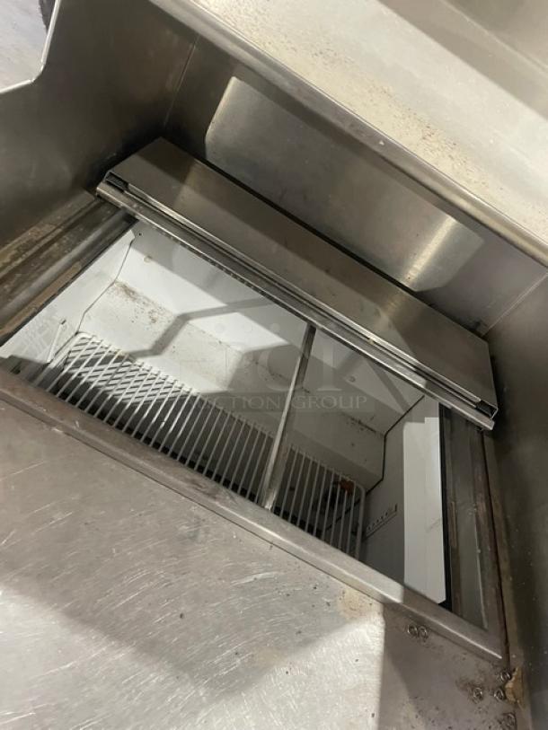 True Commercial Stainless Steel Single Door Refrigerated Bain Marie Style Mega Top Salad/Sandwich Prep Table! With Back & Side Splash! With Poly Coated Wire Rack! Model: TSSU-27-12M-B SN: 7286673! 115V 1 Phase! On Casters! - Image 6 of 9