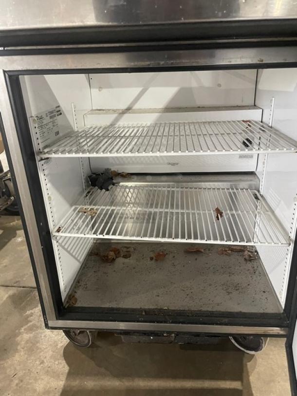 True Commercial Stainless Steel Single Door Refrigerated Bain Marie Style Mega Top Salad/Sandwich Prep Table! With Back & Side Splash! With Poly Coated Wire Rack! Model: TSSU-27-12M-B SN: 7286673! 115V 1 Phase! On Casters! - Image 7 of 9