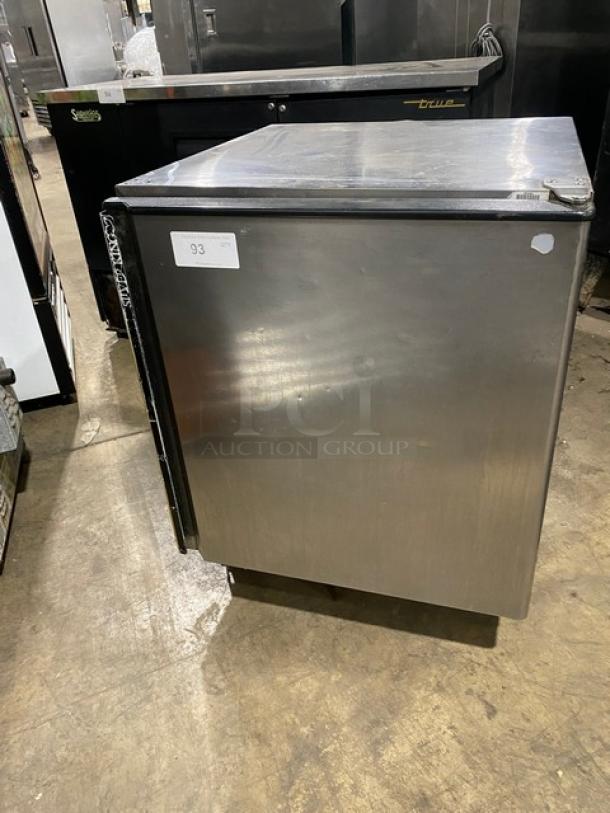Silver King Commercial Stainless Steel Single Door Undercounter Refrigerator! With Poly Coated Wire Rack! Model: SKR27A SN: SBCI140136A! 115V! On Casters! - Image 1 of 7
