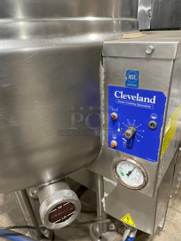 GREAT! Cleveland Range Commercial Stainless Steel Natural Gas Powered 40 Gal. Stationary Steam Kettle! With Gooseneck Faucet! Model: KGL-40 SN: WT4921-99L-01! On Legs! Working When Removed! - Image 6 of 11