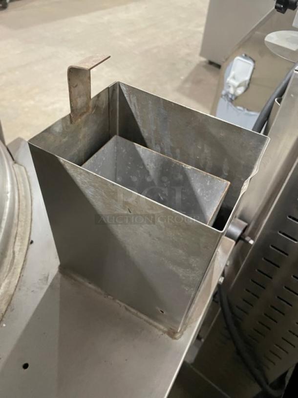 GREAT! Cleveland Range Commercial Stainless Steel Natural Gas Powered 40 Gal. Stationary Steam Kettle! With Gooseneck Faucet! Model: KGL-40 SN: WT4921-99L-01! On Legs! Working When Removed! - Image 8 of 11