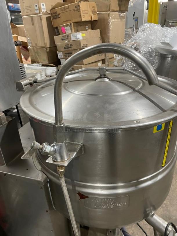GREAT! Cleveland Range Commercial Stainless Steel Natural Gas Powered 40 Gal. Stationary Steam Kettle! With Gooseneck Faucet! Model: KGL-40 SN: WT4921-99L-01! On Legs! Working When Removed! - Image 9 of 11
