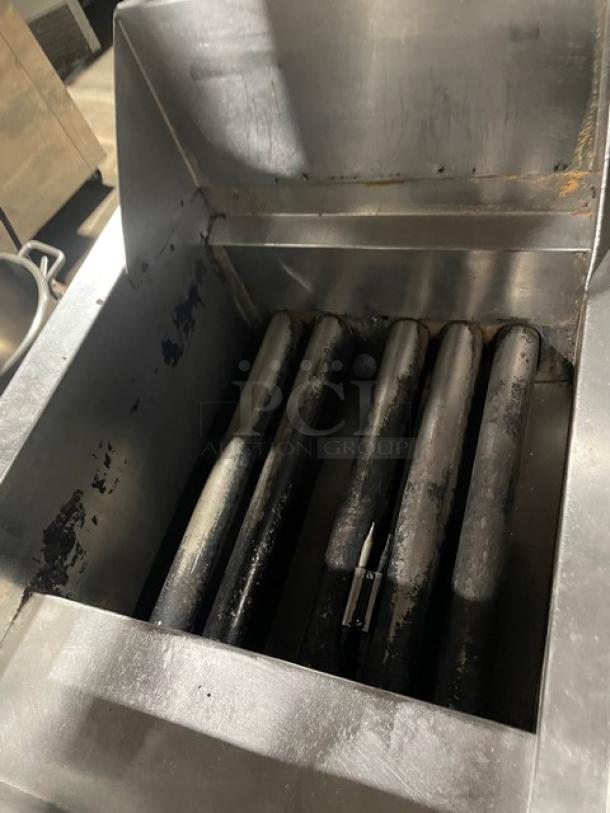 Southbend Commercial Stainless Steel Natural Gas Powered Deep Fat Fryer! With Back Splash & Custom Double Overhead Salamander Shelves! On Casters! - Image 6 of 9
