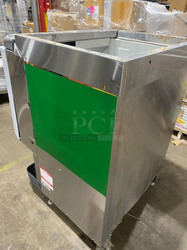 Cornelius Commercial Stainless Steel Electric Powered Countertop Ice/Cold Beverage Dispenser! With 8 UFB-1™ Sanitary Levers! Model: DF250-BC SN: 62A0251DF024! 115V 1 Phase! On Legs! - Image 4 of 13