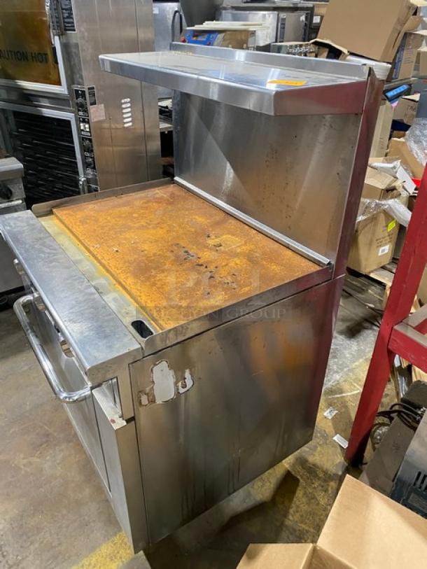 Migali Commercial Stainless Steel Natural Gas Powered Flat Griddle Range/Oven Combo! With Back Splash & Overhead Salamander Shelf! With Wire Oven Racks! On Legs! - Image 4 of 11