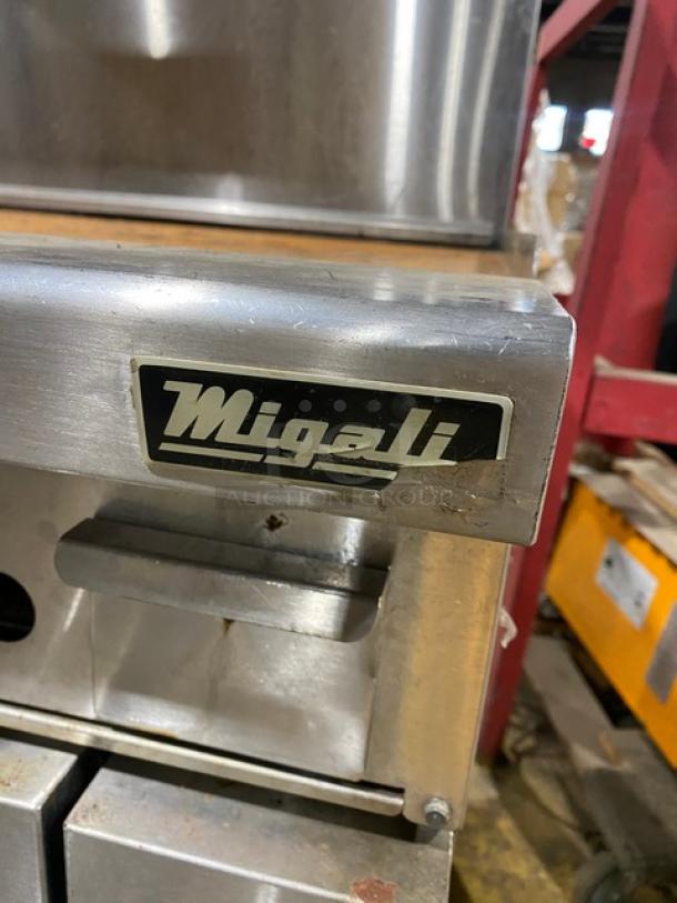 Migali Commercial Stainless Steel Natural Gas Powered Flat Griddle Range/Oven Combo! With Back Splash & Overhead Salamander Shelf! With Wire Oven Racks! On Legs! - Image 7 of 11