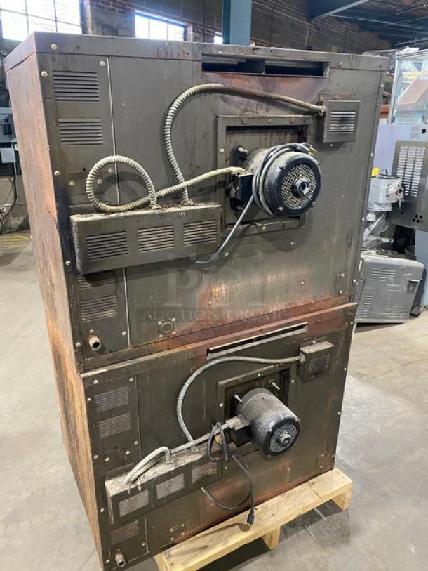 Garland Commercial Stainless Steel Natural Gas Powered Double Stacked Convection Oven! With Thermostatic Controls! With Wire Oven Racks! Model: F01 SN: TG3! 115V 1 Phase! With Legs! 2X Your Bid Makes One Unit! - Image 3 of 15